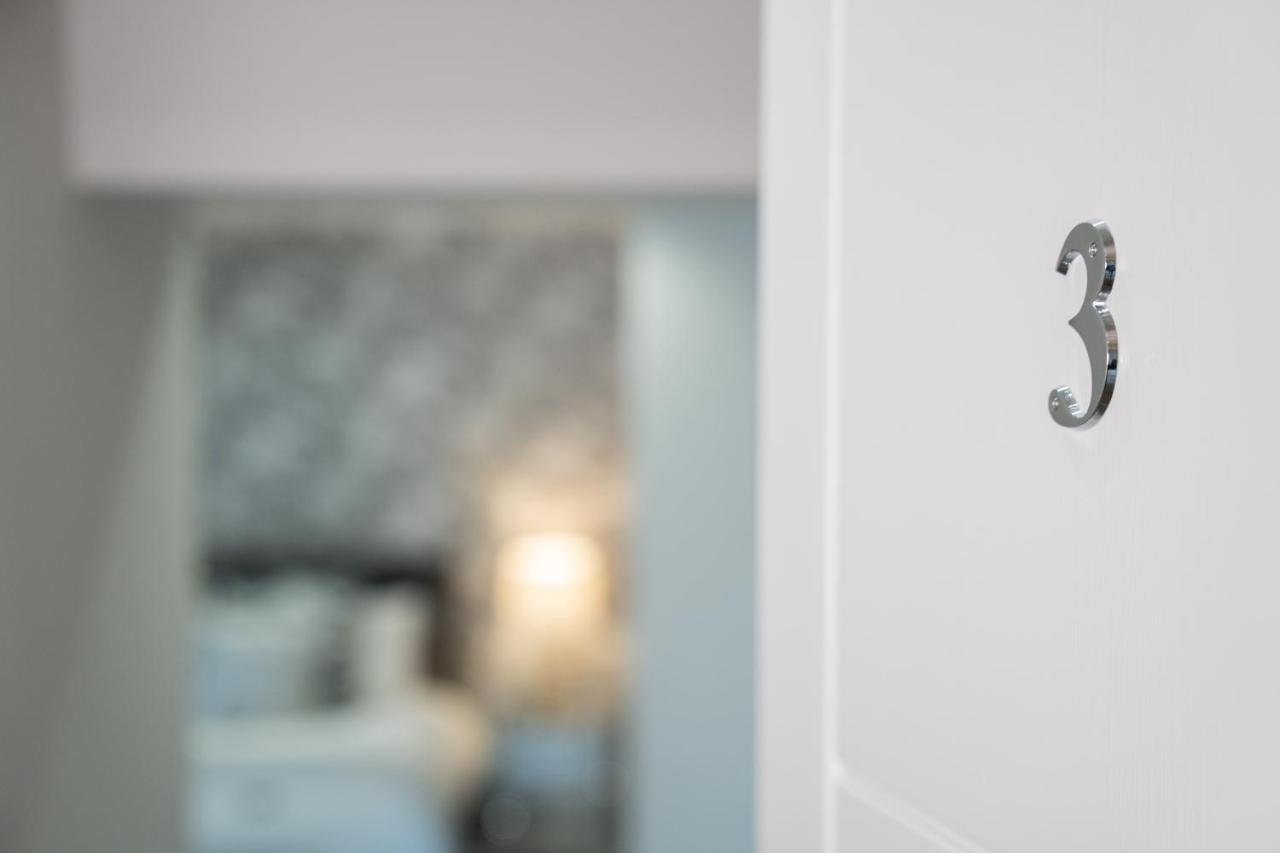 4 Private Bedroom House With 3 Parking Spaces Free بيرث المظهر الخارجي الصورة